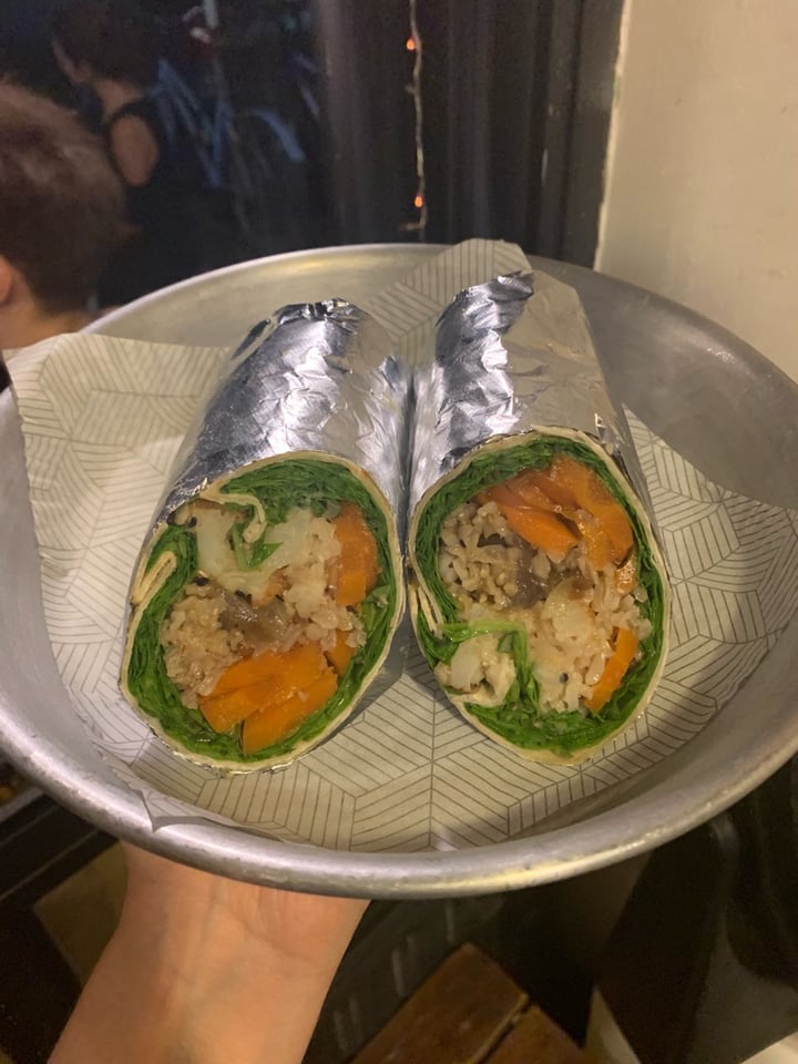 review photo of Roll'in Luí Alimentos Sri Sri Luí shared by @diariovegane on 25 Jan 2020 - review