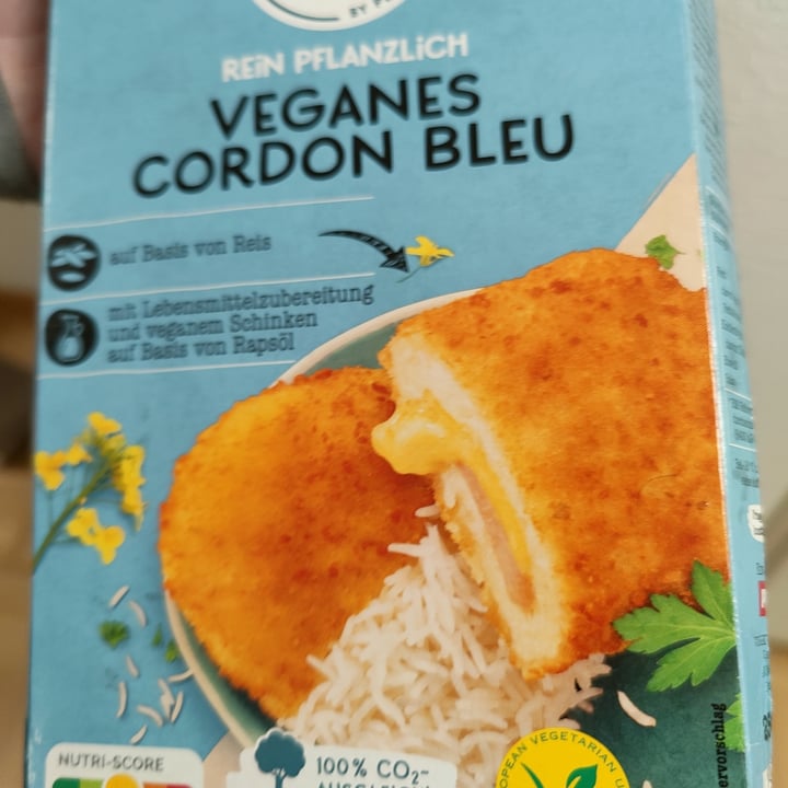 photo of Food For Future Veganes Cordon Bleu shared by @hiceman on  14 Nov 2022 - review