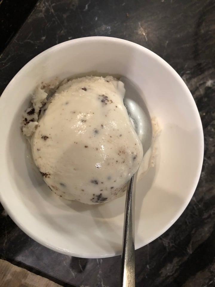 photo of Virtuous Pie Cookies & Cream Ice cream shared by @katiewink on  05 Mar 2020 - review