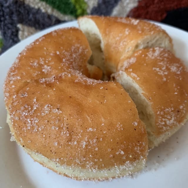 菜肴“Cinnamon Sugar Donut and Soy Latte”的照片