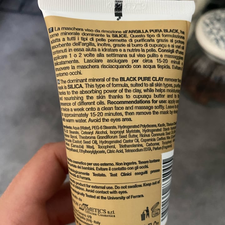 review photo of Greenique Maschera Viso Peel-off Black shared by @deshewaa on 20 Jul 2022 - review