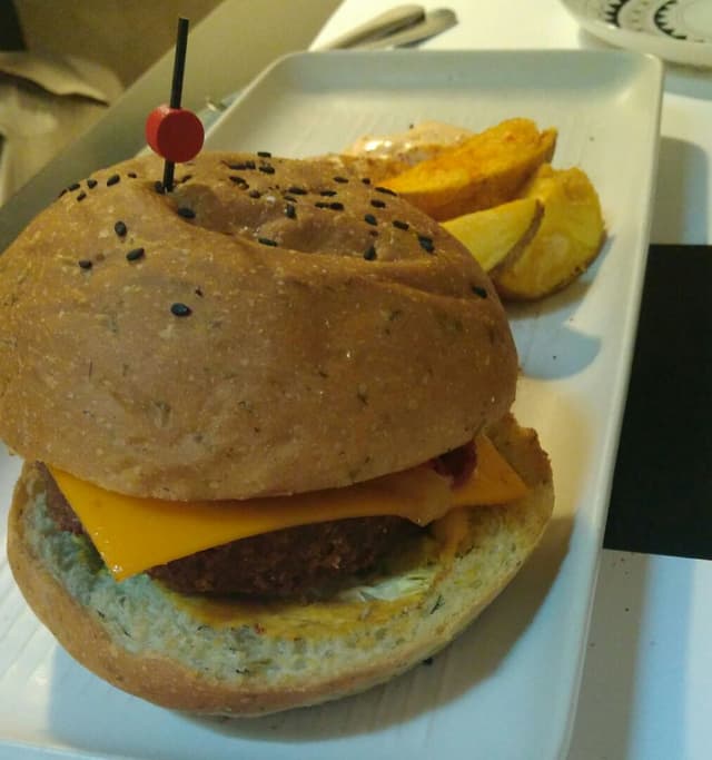 Foto del plato “Hamburguesa Russafa”