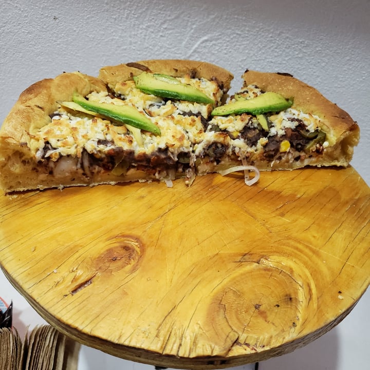 review photo of Rincón veggie Pizza Chicago Deep Dish shared by @juliotejeida on 15 Dec 2020 - review