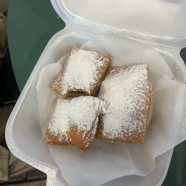 review photo of Meals From the Heart Cafe Beignet shared by @kirbylove on 15 Nov 2022 - review
