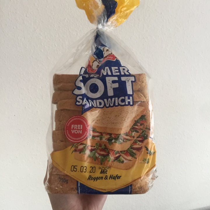 photo of ölz sandwich shared by @v3gan on  02 Mar 2020 - review