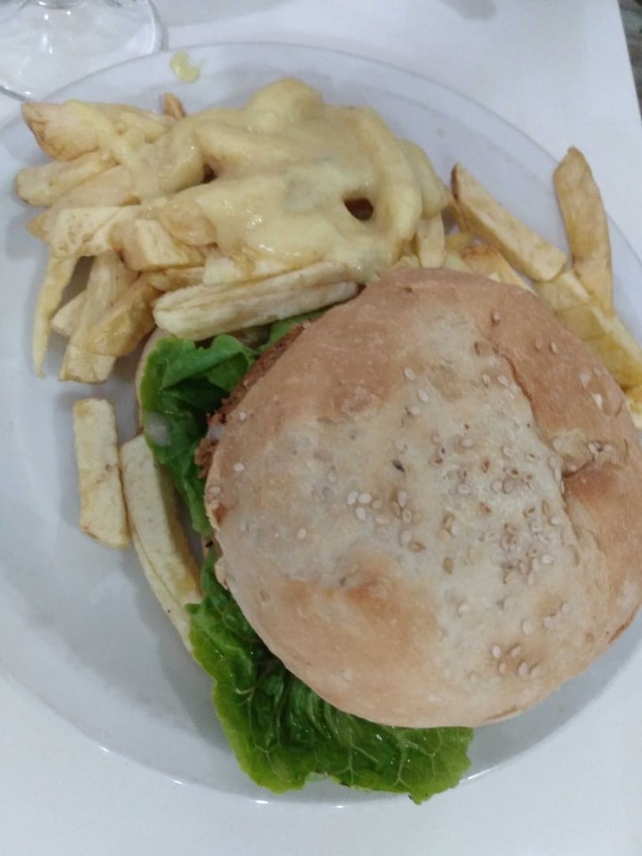 photo of Loving Hut Microcentro Sandwich de soja napolitano shared by @fernandantiespecista on  03 Feb 2020 - review