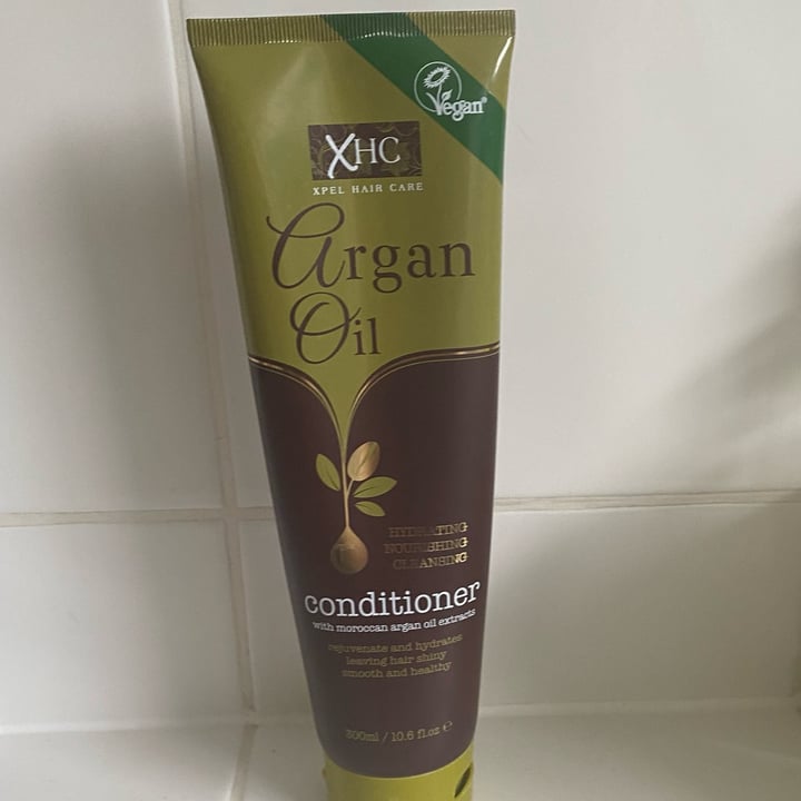 review photo of Xpel hair Care argan oil conditioner shared by @lalonso on 06 May 2022 - review