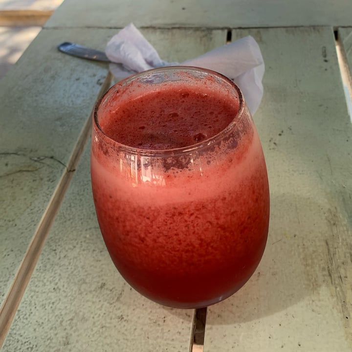 photo of Kali Plant-Based Limonada de frutos rojos shared by @anabolena on  02 Feb 2022 - review