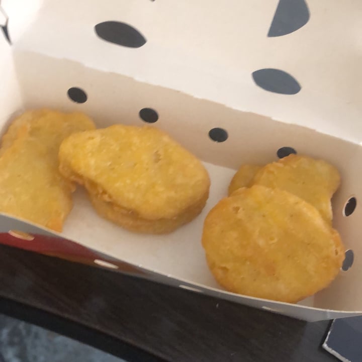 review photo of Burger King Plant based Nuggets shared by @rossanaelle on 07 Jun 2021 - review