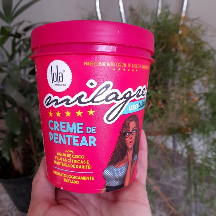 photo of Lola Cosmetics Creme de Pentear Milagre shared by @helenajrf on  09 May 2022 - review