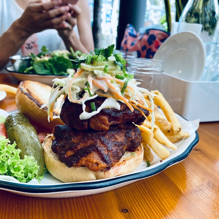 photo of Black Tap Singapore The Vegan Nashville Hot shared by @vikas on  16 Sep 2020 - review