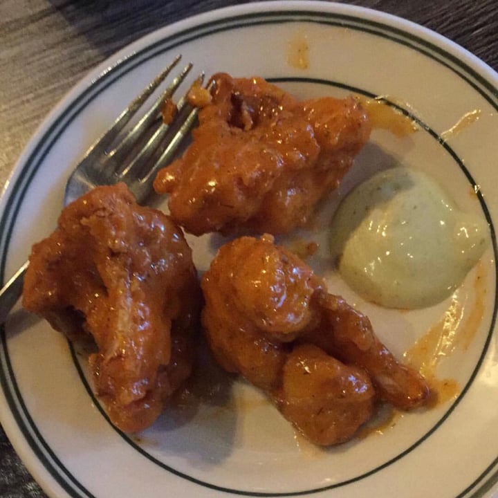 photo of Kitchen 17 Buffalo Wings shared by @jleeanne17 on  02 Oct 2019 - review