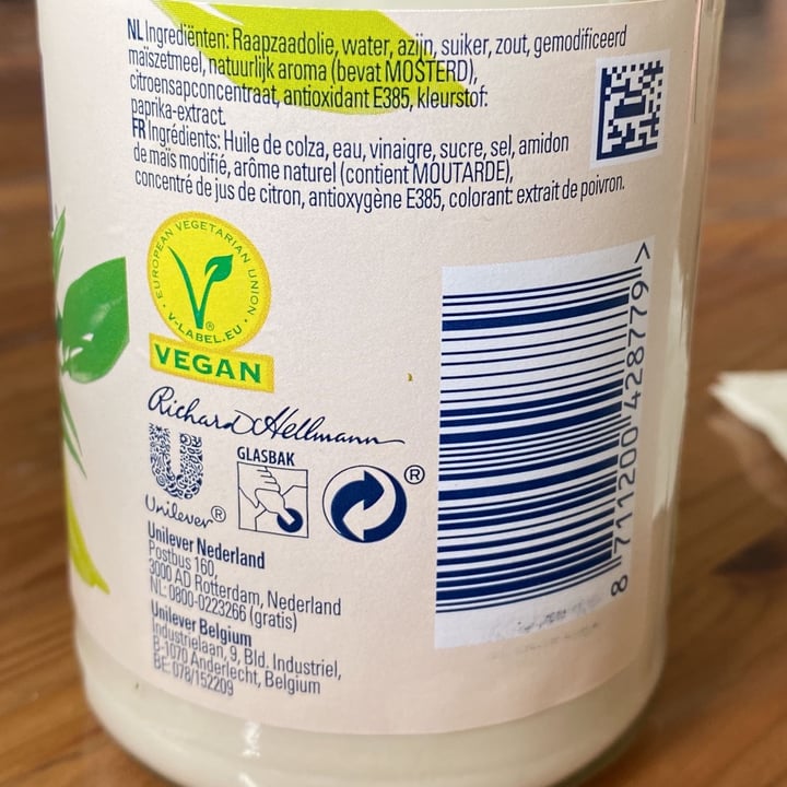 photo of Hellmann’s Hellman’s Vegan Mayonnaise shared by @miilaneves on  12 May 2022 - review