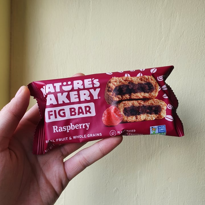 photo of Nature's Bakery Fig Bar Raspberry shared by @oatlydelish on  02 Sep 2020 - review