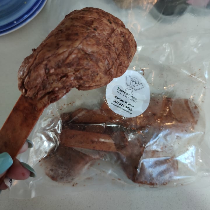photo of Romeo & Vero Vegan Butcherie Vegan Chops shared by @curioussam on  30 Aug 2020 - review