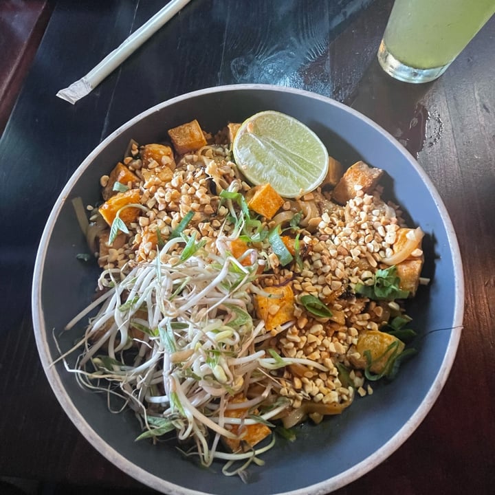 photo of Soberanos Brewers Pad Thai shared by @veggietico on  14 Aug 2022 - review