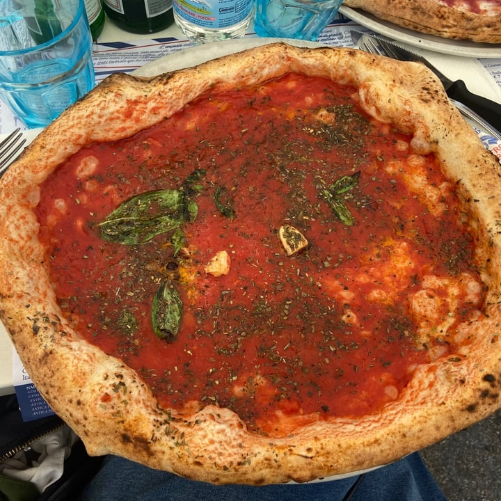 photo of Gino Sorbillo Lievito Madre al Mare Pizza Marinara shared by @aledece on  19 Aug 2021 - review
