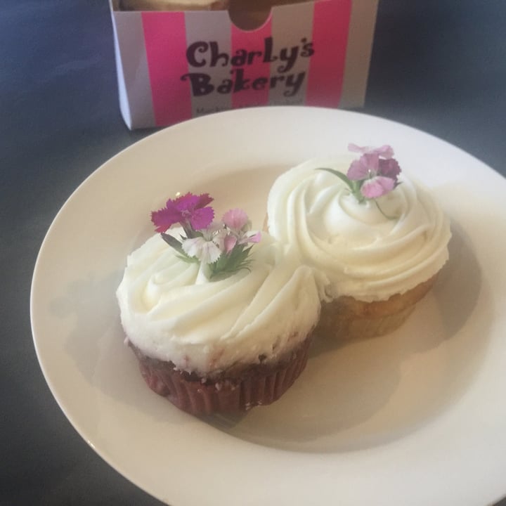 review photo of Charly's Bakery Vegan Cupcakes shared by @thammyj on 09 Jan 2021 - review