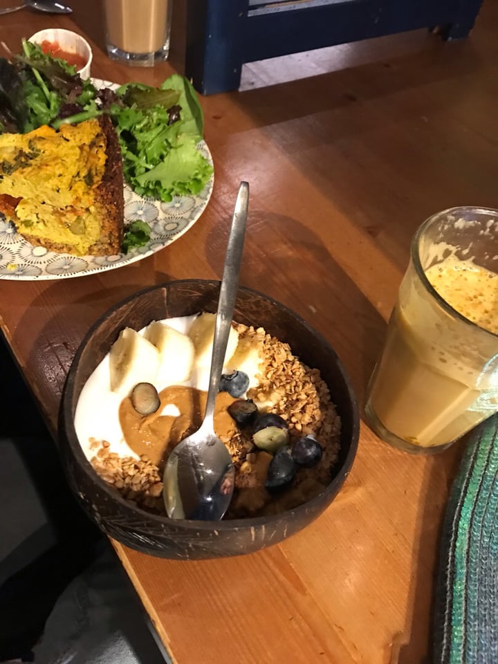 photo of Vegabond Quiche and breakfast bowl shared by @charlyy on  03 Dec 2019 - review