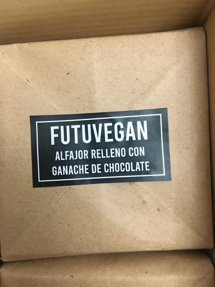 photo of Futuvegan Alfajor bañado relleno de ganache de chocolate shared by @natig on  09 Apr 2021 - review