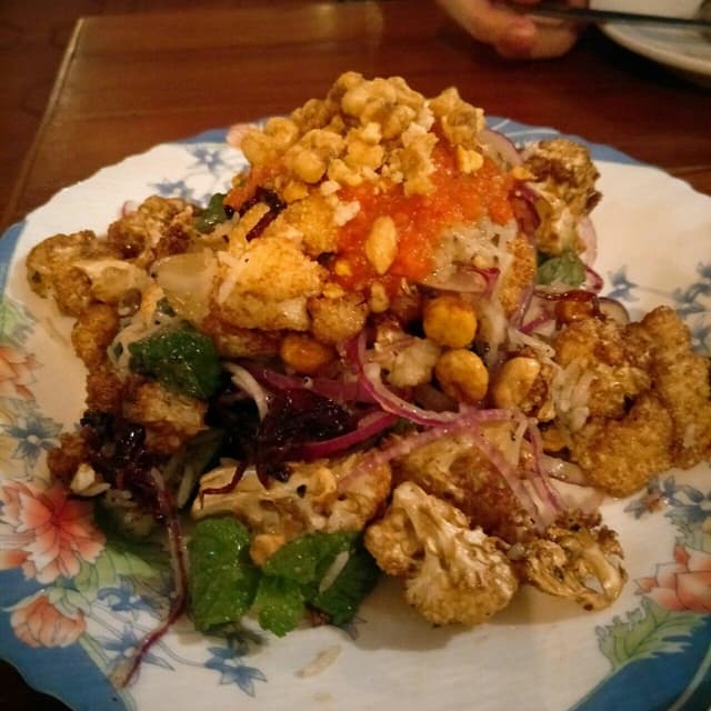 菜肴“Fried Cauliflower”的照片