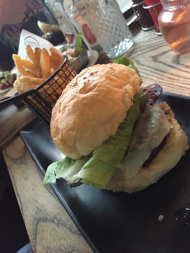 photo of Hudsons The Burger Joint (Hazelwood) The Houdini Burger shared by @daniellahirsch on  26 Nov 2019 - review