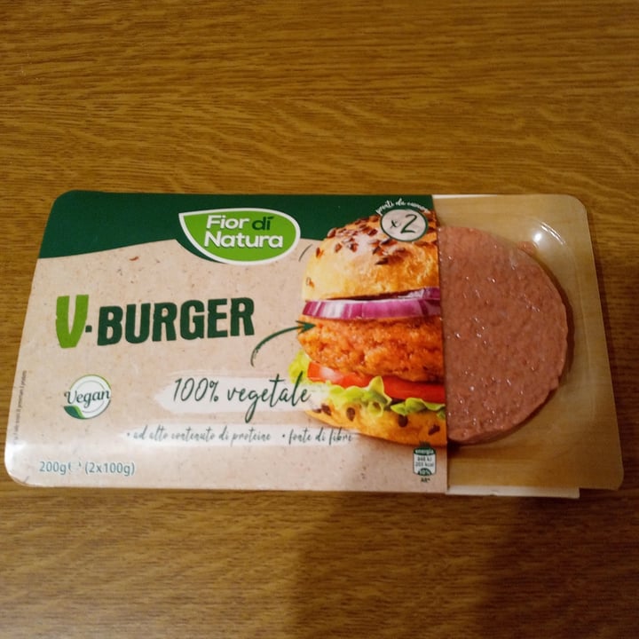 photo of Fior di Natura V-Burger shared by @evitania on  03 Jun 2022 - review