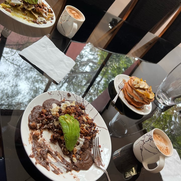 review photo of Na Tlali Enfrijoladas shared by @karenaho1 on 03 Sep 2022 - review