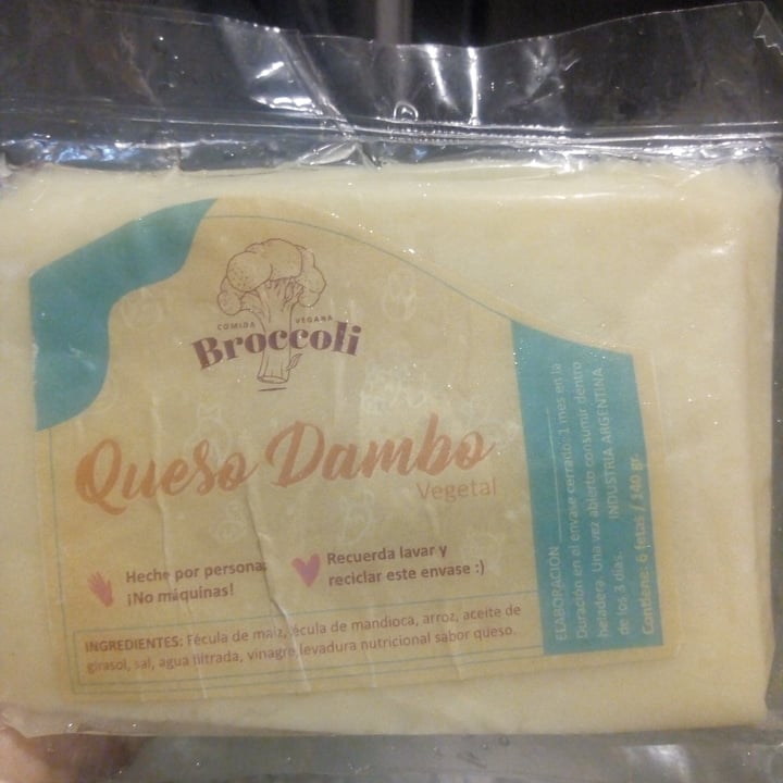 review photo of Broccoli Comida Vegana Queso Dambo shared by @danigalarzavegan on 13 Jan 2022 - review