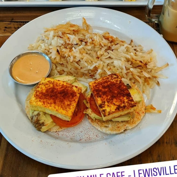 photo of Seven Mile Cafe Congress Street Benny shared by @xtinelin on  16 May 2021 - review