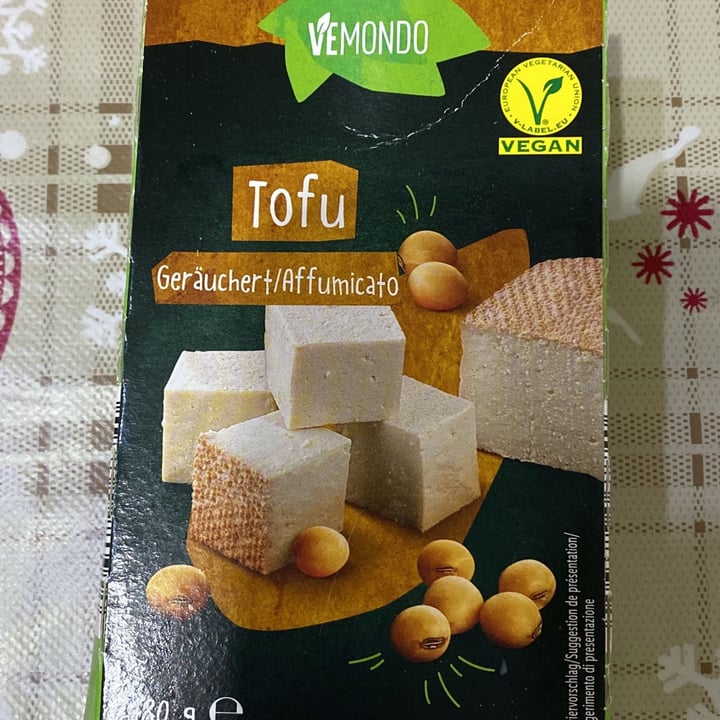 photo of Vemondo Tofu affumicato shared by @pollypocket000 on  01 Dec 2021 - review