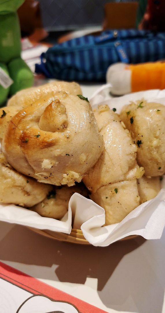 photo of Bravo Italian Restaurant Garlic Balls shared by @lysa24r on  31 Jan 2020 - review