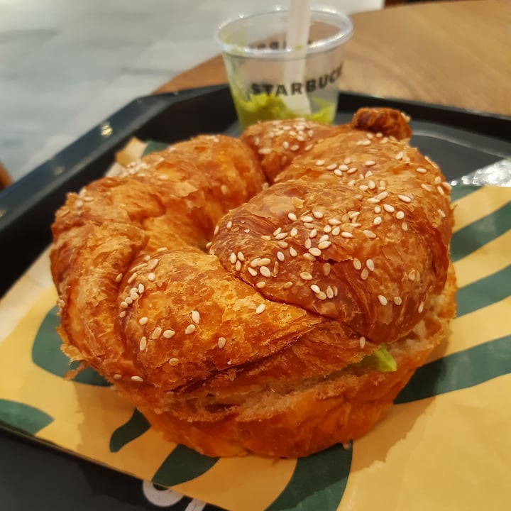 photo of Starbucks bagel vegano shared by @errederisa on  01 Sep 2022 - review