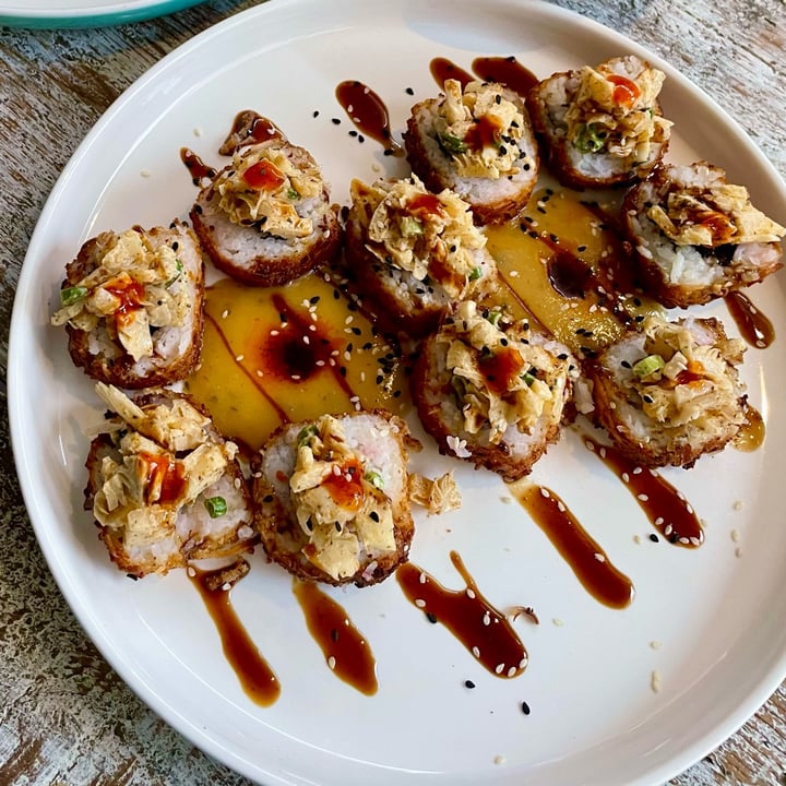 review photo of HAMABE Vegan Seafood Tropical Roll shared by @fruitarianna on 20 Aug 2022 - review