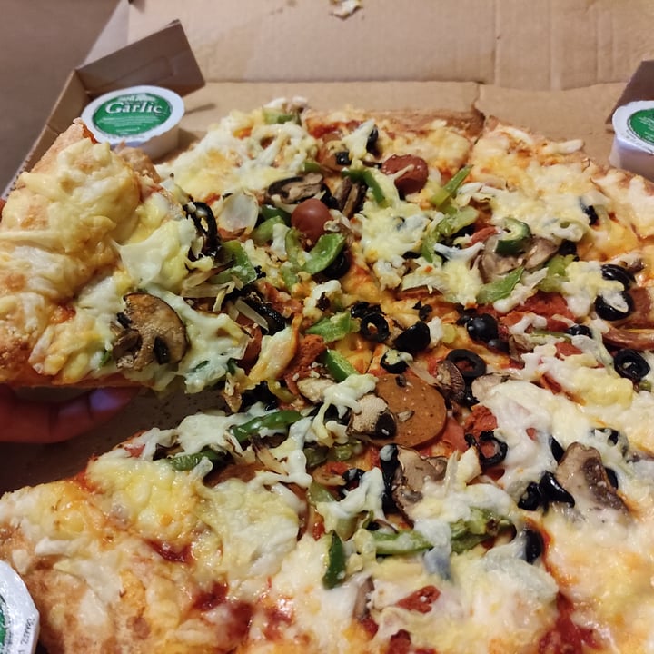 photo of Papa John's Pizza The Vegan Works shared by @ragamuffin on  24 Jun 2021 - review