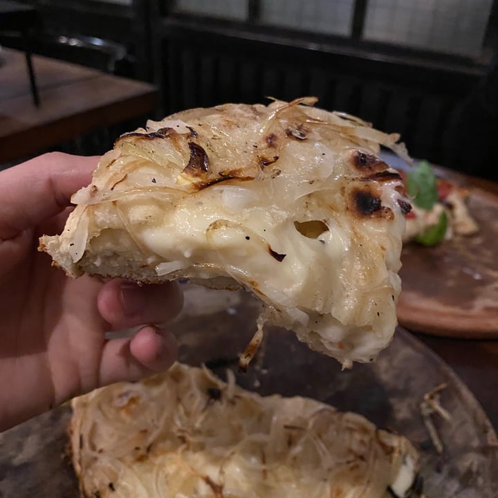 review photo of Pizzería Güerrin Pizza Fugazzeta Vegana shared by @ignaciottd on 24 Jul 2021 - review