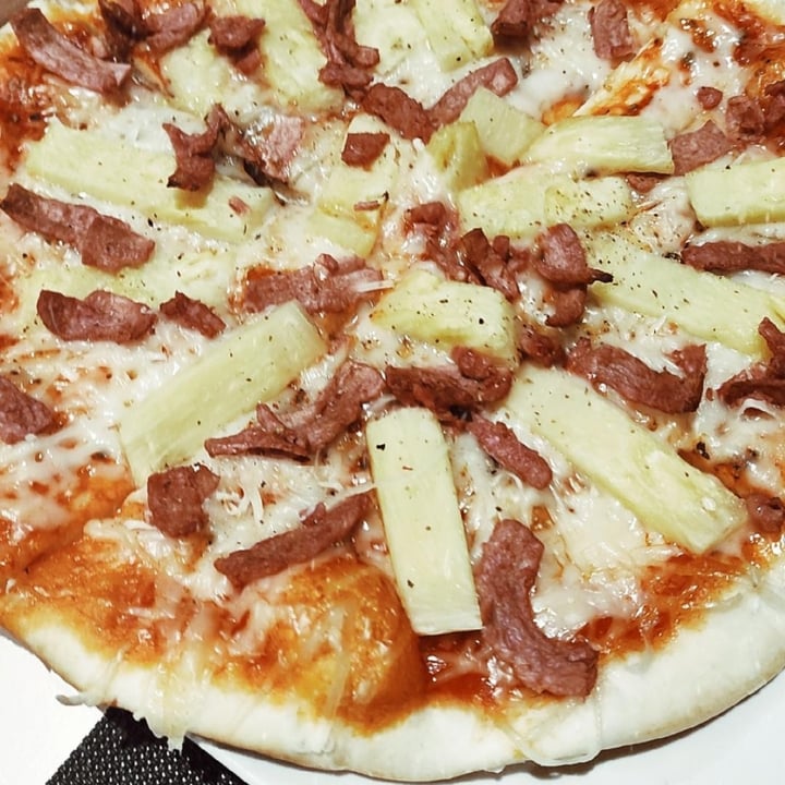 review photo of Bambú Pizza Piña Y Bacon shared by @petivermello on 29 Oct 2021 - review