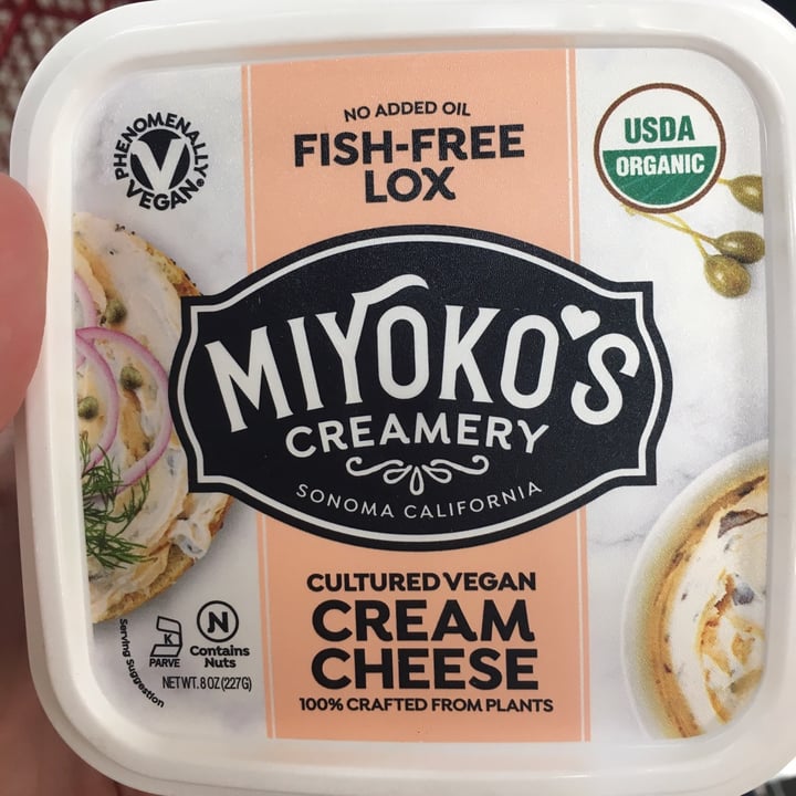 photo of Miyoko's Creamery Organic Cultured Vegan Cream Cheese Fish-Free Lox shared by @courtneykelli on  04 Sep 2021 - review