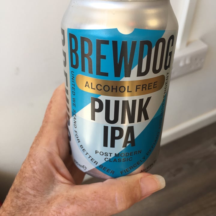 photo of Brewdog Brewdog Punk IPA shared by @gillhibbitt on  16 Jun 2022 - review