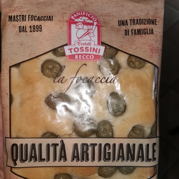 review photo of Panificio fratelli tossini Focaccia Genovese Con Olive shared by @elenagiac87 on 02 Jun 2022 - review