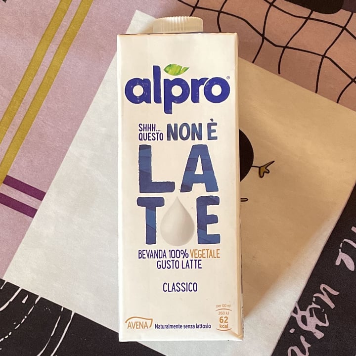 photo of Alpro This is Not Milk Classic Questo Non è Late Classico shared by @veronicafrontini on  19 Apr 2022 - review