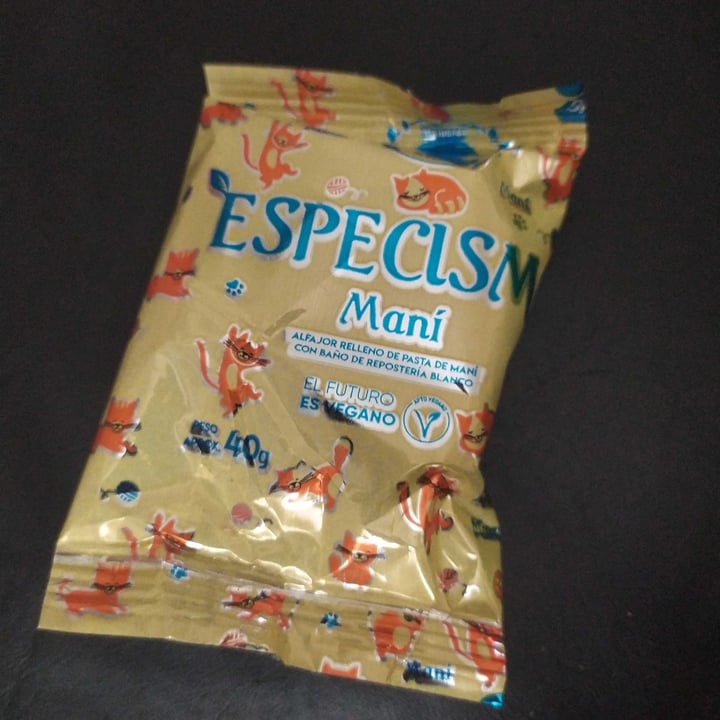 review photo of Un Rincón Vegano Especismo Cero Alfajor Relleno De Mani Con Baño De Repostería Blanco shared by @pauvegan on 24 May 2021 - review