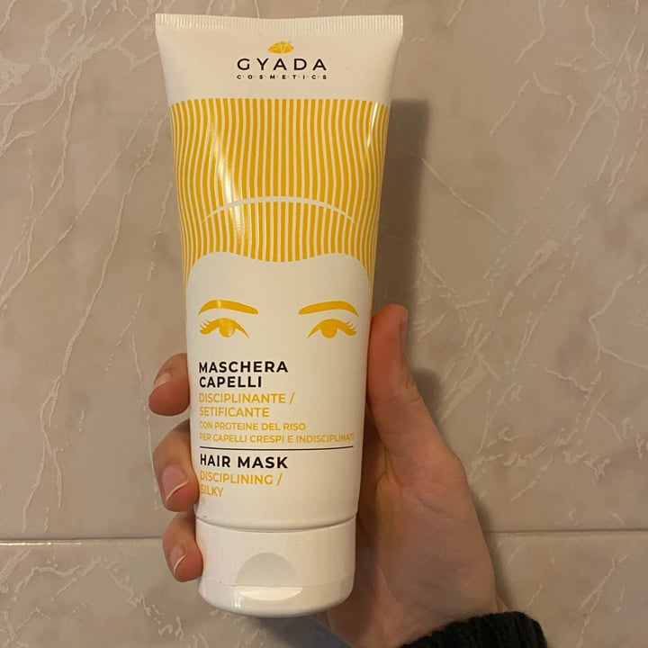 review photo of Gyada Cosmetics Maschera capelli disciplinante/setificante shared by @eliscendiaterra on 27 Apr 2022 - review