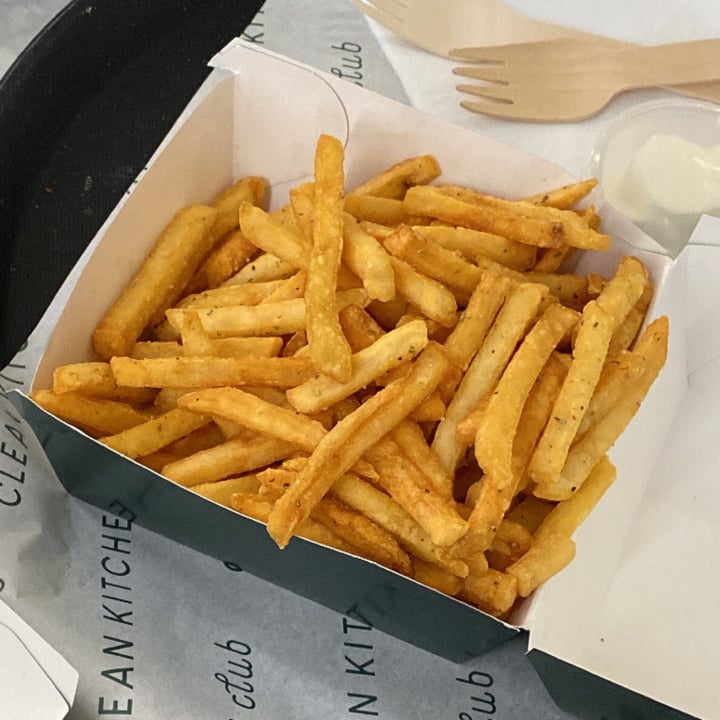 photo of Clean Kitchen Camden House Fries shared by @abveg on  09 Mar 2022 - review