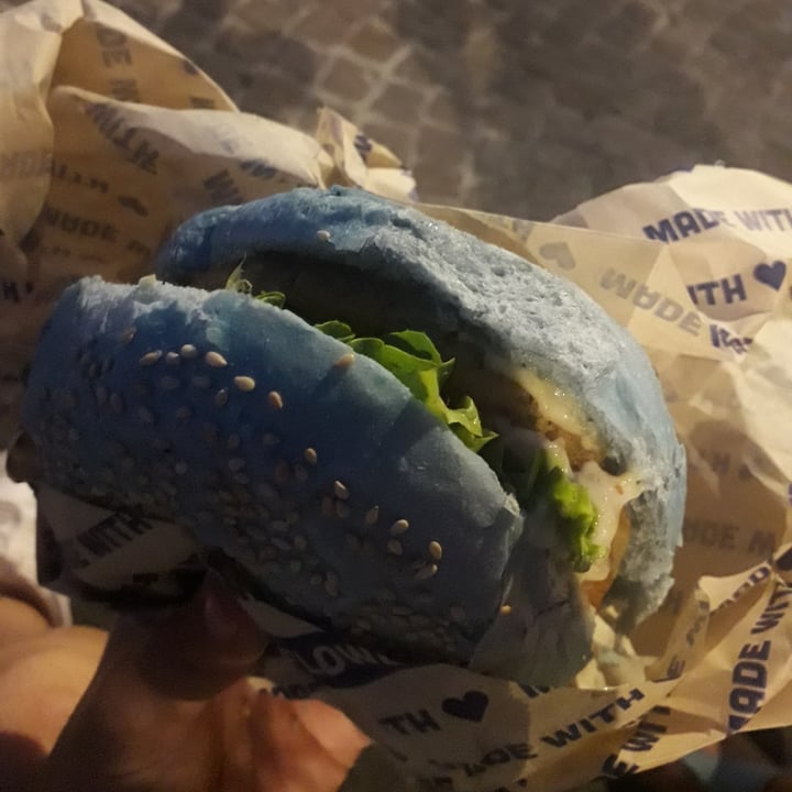photo of Flower Burger Roma Ocean burger shared by @betu on  30 Nov 2021 - review
