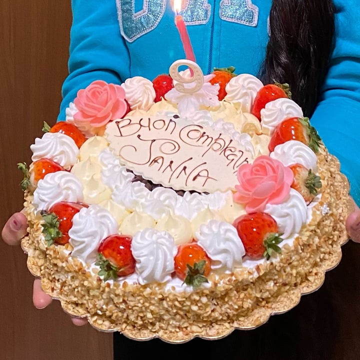review photo of La Fonte Del Dolce TORTA CON PANNA shared by @carmymi2 on 05 Nov 2022 - review
