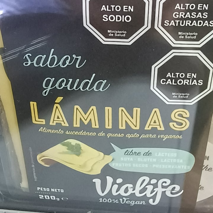 photo of Violife Laminas sabor Gauda shared by @gabrielmadridriveros on  20 Sep 2022 - review