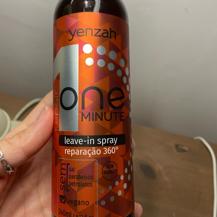 photo of Yenzah Leave-in spray One Minute shared by @carololiboninutri on  08 May 2022 - review