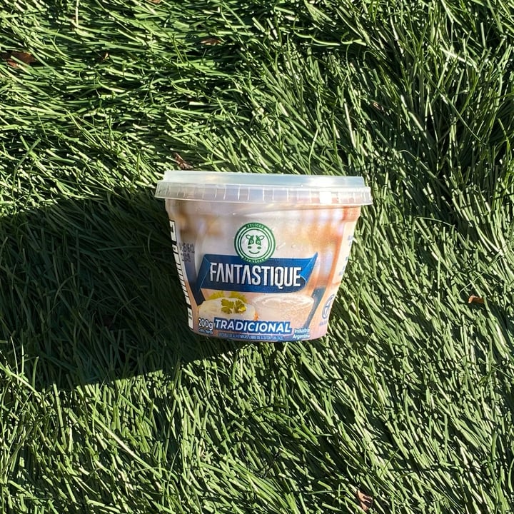 review photo of Felices Las Vacas Queso Untable Fantastique Sabor Tradicional shared by @viickusosa on 25 Mar 2022 - review
