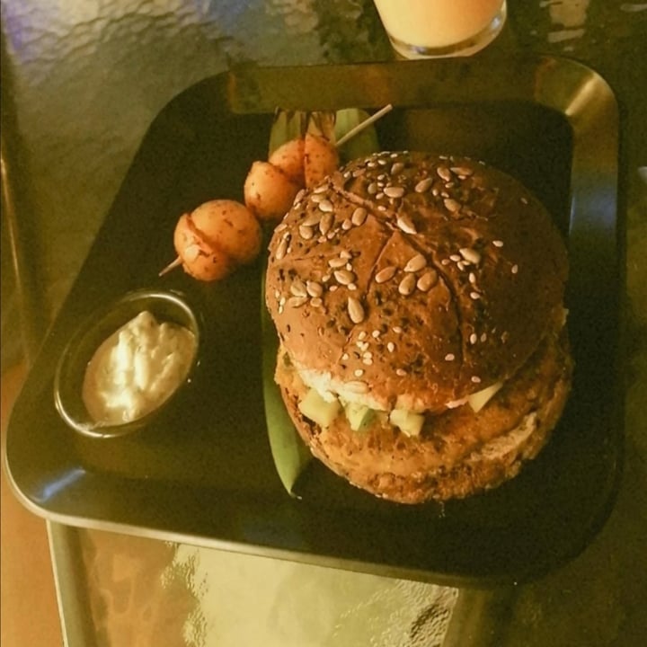 review photo of Taller Vegánico Hamburguesa arabe shared by @haztevegan on 17 Jul 2022 - review